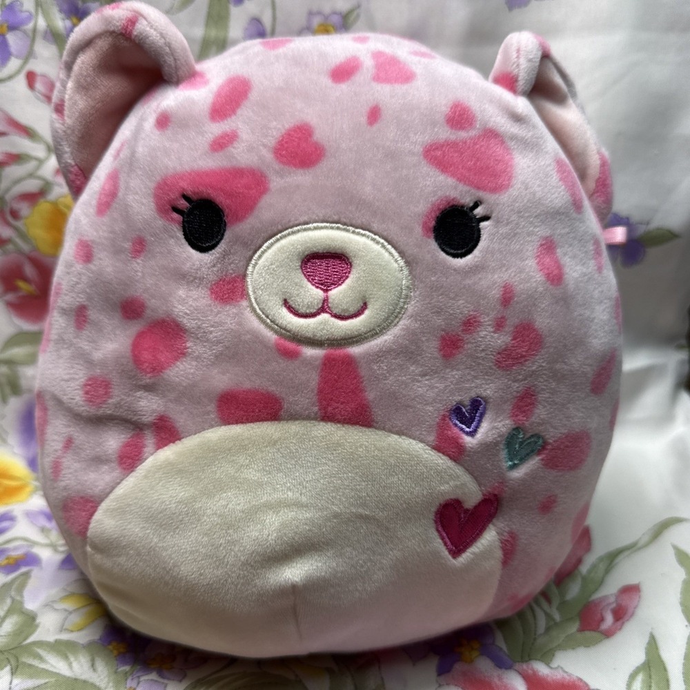 Squishmallows Lorie Leopard 9" Pink Hearts Plush Cat Cheetah Stuffed‎ Animal